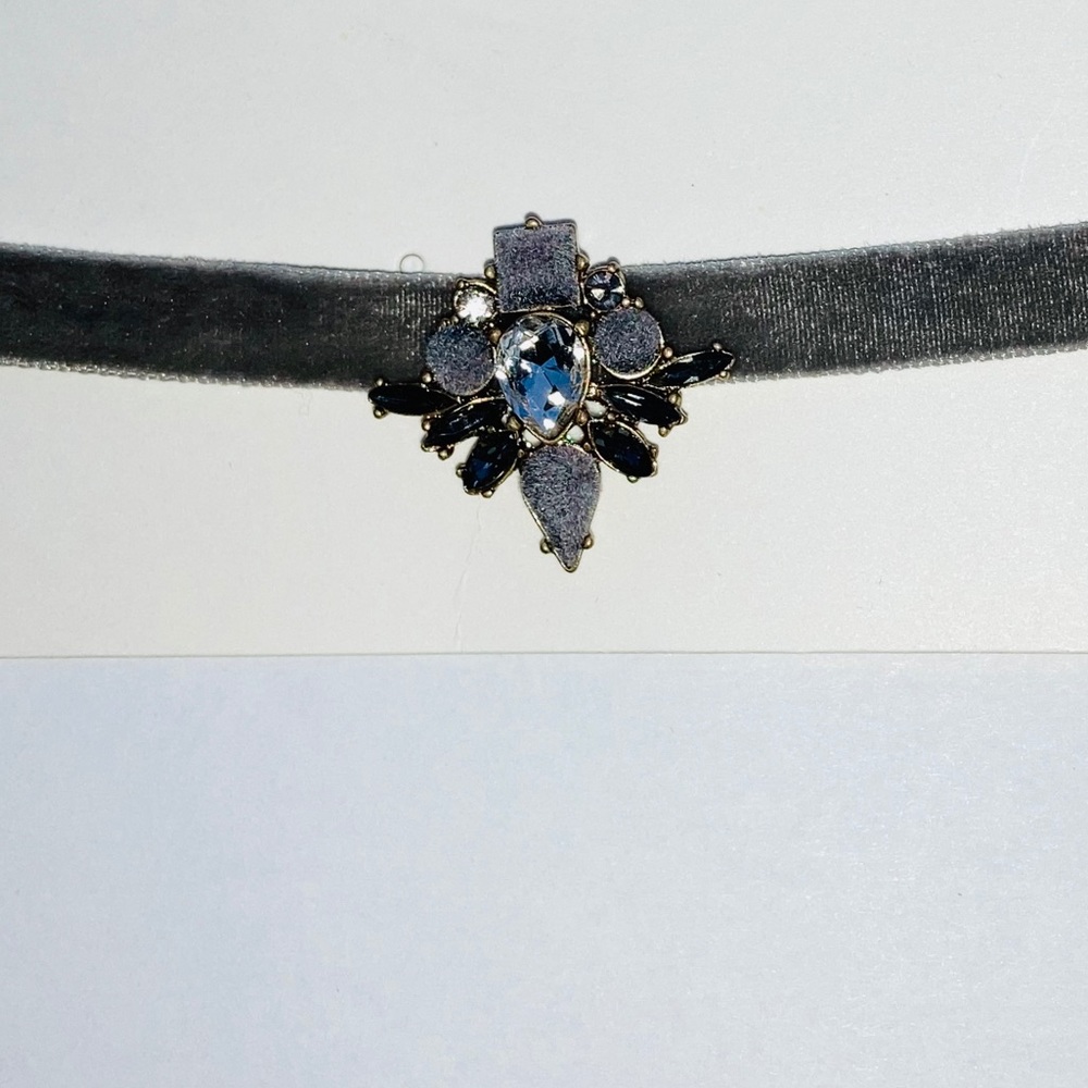 NEW w. Tag! Banana Republic Choker